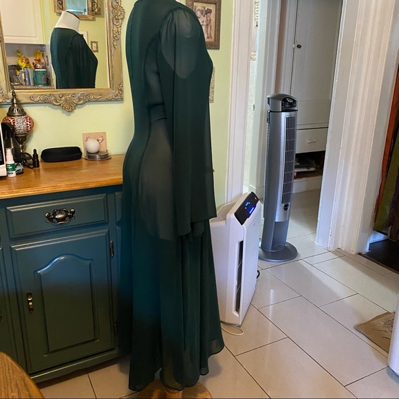 Emerald green sheer beach cover up. Size M. - Picture 5 of 10